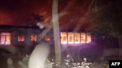 据称被美军空袭的阿富汗昆都士医院在起火燃烧 （2015年10月3日）
