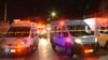 Швидка допомога та рятувальники прибули на місце пожежі в центрі утримання іммігрантів у Сьюдад-Хуаресі, Мексика, 28 березня 2023 року. Фото AP