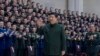 Швейцарія та Україна прагнуть залучити Китай до мирного процесу. Фото Xinhua News Agency: Китайський президент Сі Цзіньпін вітає військових перед китайським новим роком, 2 лютого 2024 року