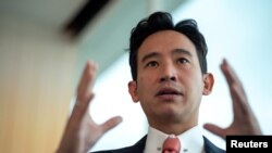 泰国反对党议员皮塔·利米亚罗恩拉特在曼谷接受路透社采访。（2023年7月18日）