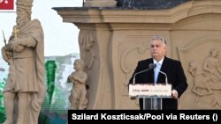 Прем’єр-міністр Угорщини Віктор Орбан промовляв на вшануваннях пам’яті про угорське повстання 1956 року, яке було придушене радянськими військами і прирівняв ЄС до СРСР. 23 жовтня 2023 р.