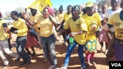Bekugcwele abantu emhlanganweni weCCC Esibomvu