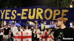 Грузини протестують проти законопроєкту про «іноземних агентів» у Тбілісі, Грузія, 28 квітня 2024 року. REUTERS/Irakli Gedenidze 