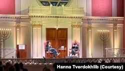 Під час презентації своєї книги у Вашингтоні Джен Псакі поділилася своїми відчуттями у той час, коли зіткнулася із шквалом дошкульних насмішок і знущань з боку російських пропагандистів.