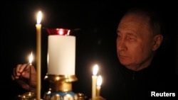 Російський президент Владімір Путін у телезверненні на другий день після нападу під Москвою не згадав Ісламську державу і не говорив про Таджикистан, громадянами якого називають підозрюваних нападників, але говорив про Україну.