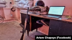 "З днем письменника", - так привітав себе військовослужбовець Артем Чапай у березні цього року