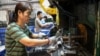 路透社：中国7月制造业活动连续第三个月萎缩