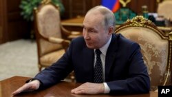 Владімір Путін відвідує Китай вперше після початку нового терміну на посаді президента Росії 2024 р.