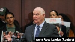 Глава сенатского Комитета по международным отношениям Бен Кардин (архивное фото)