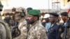 Kiongozi wa kijeshi wa Mali Kanali Assimi Goita akishiriki kwenye kampeni ya kuomba marekebisho ya katiba ya nchi, Juni 16, 2023.