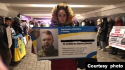 Наталя на акції на підтримку зниклих військових 24 ОМБр імені короля Данила