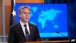 美国国务卿布林肯在国务院的记者会上谈新公布的2023年《各国人权报告》。(2024年4月22日)