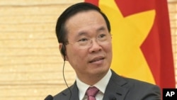 资料照：越南国家主席武文赏在东京的一个记者会上。（2023年11月27日）