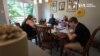 200 американських родин борються за українських сиріт. Відео