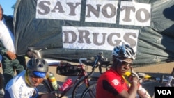 Meli Ndlovu and Roland Dube arrive in Bulawayo