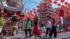 资料照片: 2023年1月23日中国游客参观泰国清迈省中国寺庙