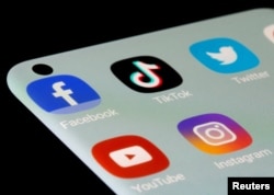 Позначки додатків Facebook, TikTok, Twitter, YouTube та Instagram