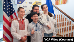Сашко, Кіра та Ілля разом із пані послом України у США Оксаною Маркаровою в Українському домі у Вашингтоні
