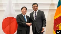 日本外相林芳正在科伦坡会晤斯里兰卡外长萨布里。（2023年7月29日）