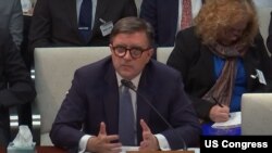 Помічник Державного секретаря США Джеймс О'Браєн під час слухань у Комітеті Палати представників США із закордонних справ щодо майбутнього Нагірного Карабаху 15 листопада 2023 року. Скриншот з відео в прямому ефірі на https://foreignaffairs.house.gov/