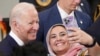 Ông Joe Biden mới nhận được một tin vui: Số dân Mỹ ủng hộ chính phủ ông tăng thêm 3 phần trăm trong tháng qua. Tin vui đó chưa đủ.