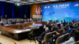 拜登总统5月13号出席了在美国国务院召开的美国-东盟特别峰会。
