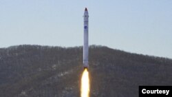 朝中社发表的当局自称2022年12月18日实施的一次间谍卫星测试。