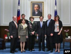 马英九总统会见美国参议院访问团