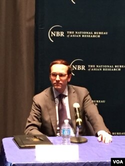 白宫国安会亚太高级主任麦艾文 (美国之音张蓉湘拍摄)