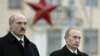 Путін перебуває з офіційним візитом у Мінську 