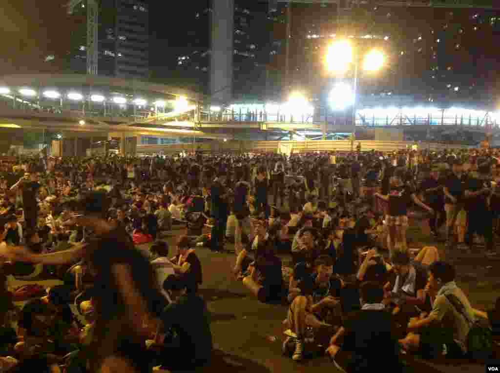 香港争真普选全民抗争星期二进入第3天(美国之音图片/海彦拍摄)