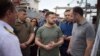 У п'ятницю спостерігати за завантаженням пшениці до порту Чорноморськ в Одеській області приїхав з неоголошеним візитом український президент Володимир Зеленський
