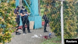 马尼拉警察在一处犯罪现场调查（资料照，2022年7月24日）