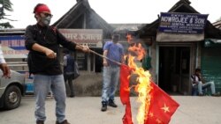 རྒྱ་གར་གྱི་བོད་པ་བཙན་བྱོལ་བ་ཚོས་རྒྱ་ནག་གི་དཔུང་འཛུལ་ལ་ངོ་རྒོལ།