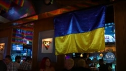 ЛГБТК+ спільнота Лос-Анджелеса збирає кошти для українських ЛГБТК+ військових. Відео 
