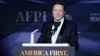 Сенатори-демократи просять Пентагон і офіційних осіб США перевірити повідомлення про ймовірні розмови Маска з Росією