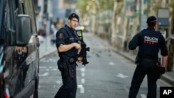Cảnh sát Tây Ban Nha cho hay rằng chiến dịch an ninh đang được tiến hành ở vùng Catalonia và trên khu vực biên giới với Pháp.