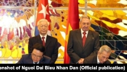 Tư liệu: Hai đảng cộng sản của Việt Nam và Cuba ký kết thỏa thuận hợp tác, cuối tháng 3/2018.