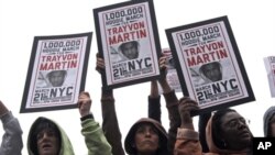 Hơn 1.000 người tuần hành tại thành phố New York để phản đối vụ bắn chết một thiếu niên người Mỹ gốc Phi ở Florida