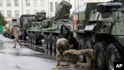 Бойові машини "Страйкер" у Празі