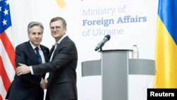 Державний секретар Ентоні Білінкен у Києві не підтвердив участь президента Джо Байдена у саміті миру в Швейцарії.