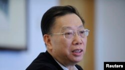 2011年3月10日中国卫生部副部长黄洁夫在政协分组会议上