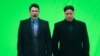 在不列颠哥伦比亚省温哥华的罗伯森广场的《采访》拍摄现场，一位扮演金正恩的演员等待拍戏。（资料照）