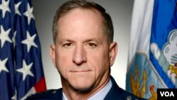 “美国空军参谋长古德芬上将”，美国国防部照片