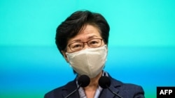 香港特首林郑月娥在香港举行的每周例行记者会上讲话。（2020年6月9日）