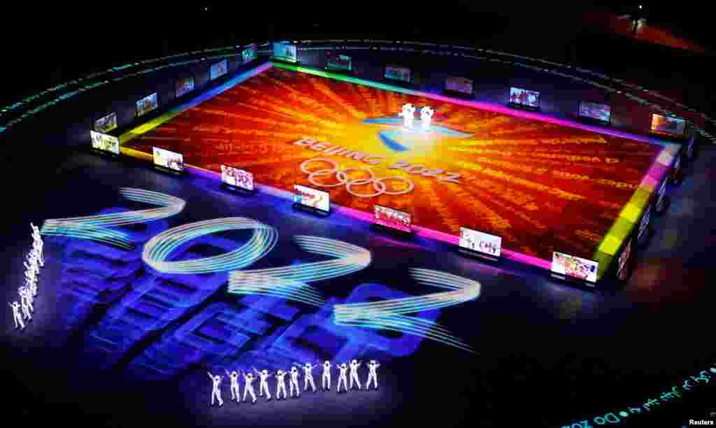 平昌冬奥会闭幕式上，&ldquo;北京 2022&rdquo;（2018年2月25日） .