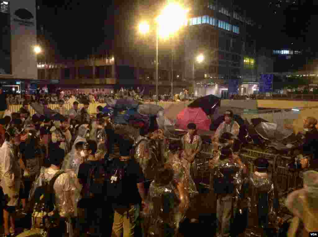 香港争真普选全民抗争星期二进入第3天(美国之音图片/海彦拍摄)