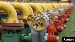 Архівне фото: устаткування газосховища. Стрий. Україна