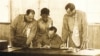 1953년 7월 27일 판문점에서 정전협정에 서명하는 유엔군 수석대표 해리슨 중장.