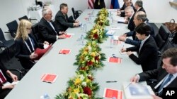 20个工业化国家的外交部长在波恩举行G20第二天会议